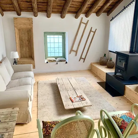 Holiday home Astarte House Up *