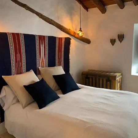 Astarte House Up Holiday home *